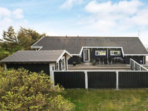 Three-Bedroom Holiday home in Væggerløse 44